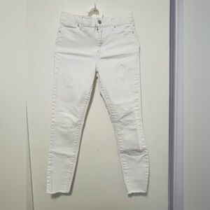 Club Monaco White Skinny Jeans with Tapered Leg